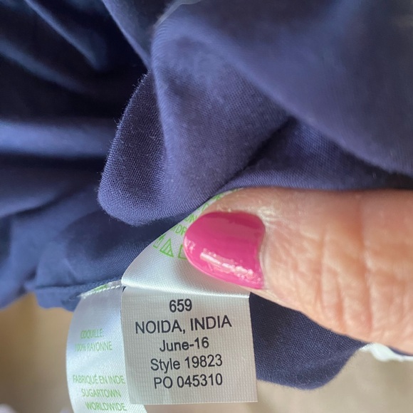 EUC Lilly Pulitzer Enna Top off shoulder True Navy/white pom pom trim - Picture 12 of 12